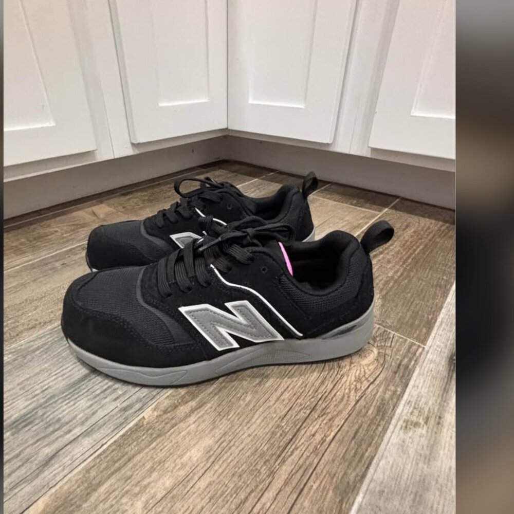 New Balance Elite Lite Women's 8.5 B Work Shoe Composite Toe Electrical $149